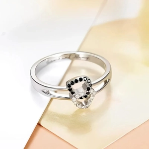 Bague en argent sterling S925 avec nœuds en cœur en zircons noirs et blancs