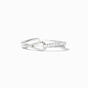 Elegant s925 sterling silver knotted ring with pavé-set zircons and adjustable open band