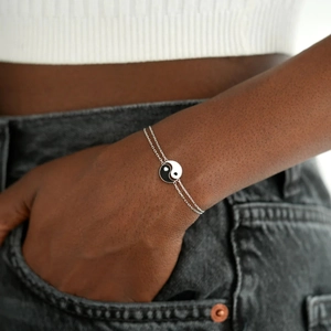 Bracelet double chaîne en argent S925 avec pendentif Yin Yang de style minimaliste chic