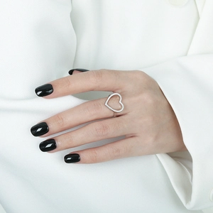 Elegant S925 sterling silver heart-shaped ring with pavé set cubic zirconia for women