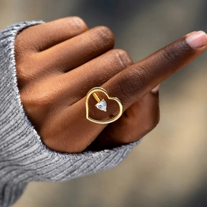 Minimalist S925 sterling silver hollow heart ring with sparkling heart-shaped zircon