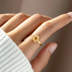 Bague nœud élégante en argent S925 doré avec pavé de zircons cubiques brillants