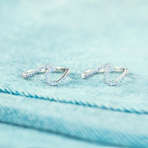 925 Sterling Silver Wave Pattern Ring For Women Blue White Rhinestone Best Bitches Letter Fashion Finger Jewelry Finger Ring