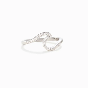 Close-up of S925 sterling silver wave ring featuring minimalist micro-pave cubic zirconia