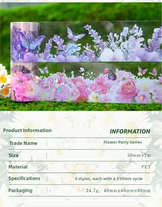 Gros plan sur ruban adhésif PET avec motifs de fleurs et papillons pour scrapbooking DIY