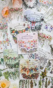 Primer plano detallado de pegatinas PET retro con motivos de plantas y flores para scrapbooking