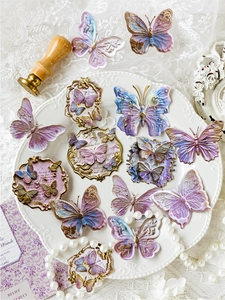 Adesivi dettagliati con farfalle a rilievo con perle vintage ed elementi in pizzo