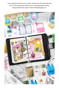 Platte lay van PET-tape, gestanste stickers en een lederen dagboekenset