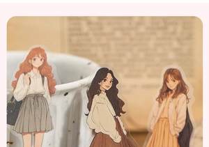 Details von PET-Aufklebern mit Anime-Mädchenmotiven auf einer Tasse für DIY-Tagebücher