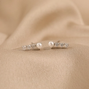 Elegant S925 sterling silver pearl stud earrings with sparkling cubic zirconia accents