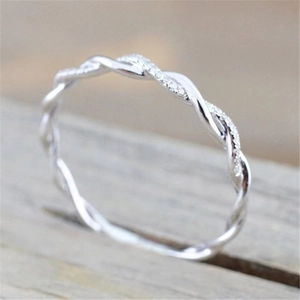 Bague torsadée en argent sterling S925 avec pavé de diamants pour femme élégante