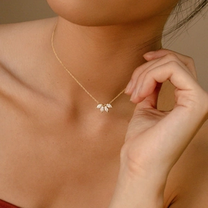 Elegant gold S925 sterling silver leaf necklace with marquise-cut zircon crystals