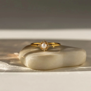 Anello In Argento Sterling 925 Con Perla Artificial Bianca Tonda Micro Pavé Di Zirconi Starburst Vintage Placcato Oro Gioielli