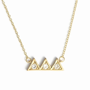 Collier Pendentif Triangle de Montagne Géométrique en Argent Sterling 925 Plaqué Or Chaîne en O Strass Bijoux Cadeau Femme