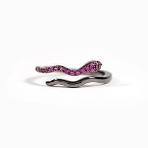 Bague serpent réglable en argent S925 avec placage noir et pierres de zircone rose