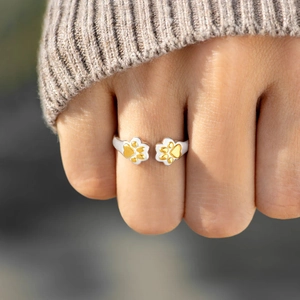 Adjustable S925 sterling silver ring with cute golden dog paw designs on fingers