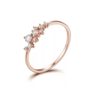 S925 sterling silver rose gold cluster ring featuring sparkling cubic zirconia stones