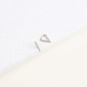 Elegante S925 Sterling Silber Dreieck Ohrringe mit funkelnd gepflasterten Zirkonia