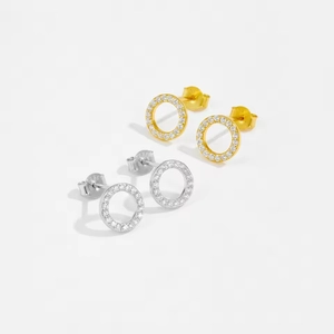 Élégantes Boucles d'Oreilles Clous Rondes en Argent Sterling 925 avec Pavé de Zirconia pour Femmes Design Circulaire Minimaliste