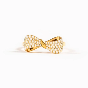 Elegant s925 silver bow-shaped ring with pavé-set crystals in a golden polished finish