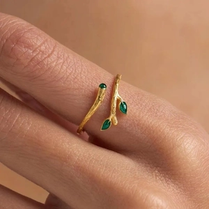 Adjustable S925 sterling silver tree branch ring with green enamel leaves on finger