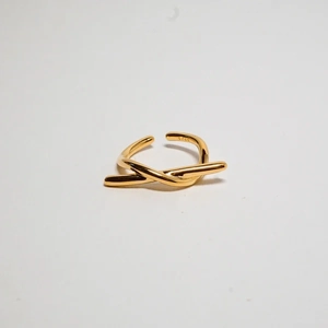 Minimalist S925 sterling silver open ring with adjustable crossed lines in gold finish