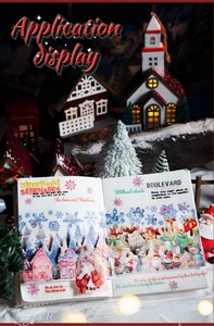Detailopname van kerst PET-tapes met winterse straatbeelden en sprookjesachtige huisjes