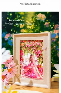 Detailopname van een houten fotolijst met een esthetische bloemenkunst illustratie erin