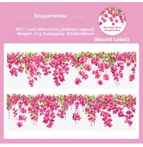 Macro-opname van PET bloementape met roze bougainvillea-patroon voor DIY-journaling
