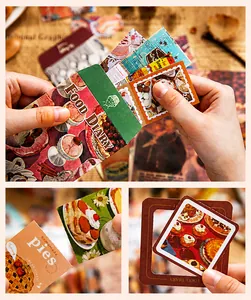 Macro detail van retro food stickers en kaarten in een vintage esthetische geschenkdoos