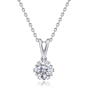 Collier classique en argent S925 avec diamant rond de 1 carat et serti cœur à six griffes