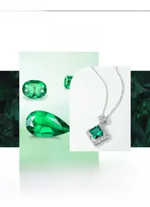 Vue détaillée d'un pendentif émeraude carré sur chaîne en argent avec halo de zircon