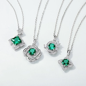 Elegant S925 silver four-leaf clover necklaces with emerald green stones and zircons