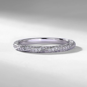 Bague torsadée en argent sterling S925 avec pierres de moissanite étincelantes pavées