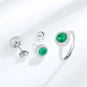 S925 silver jewelry set with round lab-grown emerald ring and stud earrings