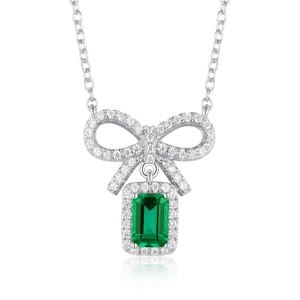 S925 Silberhalskette mit Schleifenanhänger, smaragdgrünem Edelstein und Mikro-Pavé-Diamanten