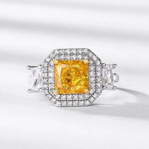 Bague ajustable en argent S925 avec diamant jaune taille coussin et sertissage halo