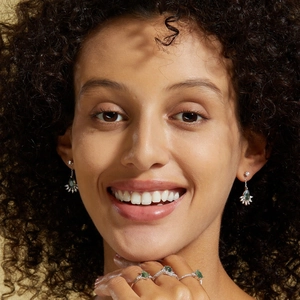 Elegant S925 silver drop earrings and rings set featuring green moss agate stones