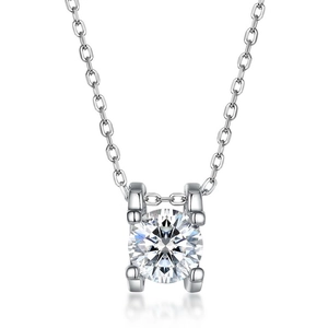 Elegant S925 sterling silver moissanite necklace with a classic bull-head pendant setting