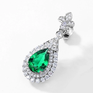 Boucles d'oreilles poire en argent S925 avec émeraude et pavé de diamants multicouches