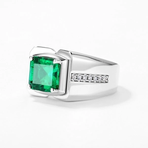 Anello da uomo in argento S925 con pietra smeraldo quadrata e diamanti laterali