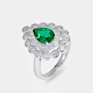 Vintage 925 Sterling Silver Lab-Created Emerald Ring For Women Pear Cut Pave Rhinestone High Noble Banquet Jewelry