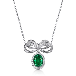 Collier élégant en argent S925 avec pendentif nœud émeraude et sertissage halo brillant