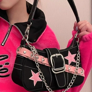 Sac à bandoulière Y2K en toile noire avec étoiles roses et chaîne métallique de mode