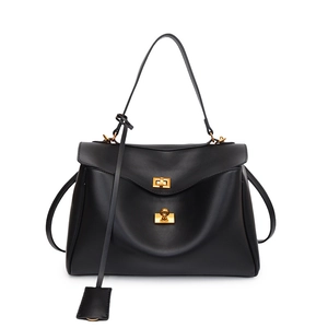 Sac cabas noir style français avec fermoir doré et texture lisse de qualité