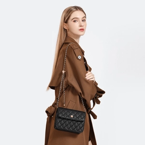 Sac à Épaule Élégant en Cuir PU Matelassé pour Femmes Avec Fermoir Fleur de Camélia Or Sac Bandoulière Carré à Rabat