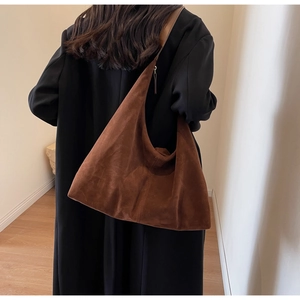Sac hobo marron mat en daim à grande capacité, style fourre-tout vintage pour femmes