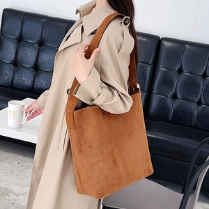 Minimalist large capacity brown suede tote bag with wide strap for casual commuting