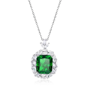 Collana in argento S925 con pietra verde taglio smeraldo e alone di zirconi scintillanti
