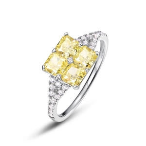 Bague luxueuse en argent S925 avec quatre diamants jaunes carrés et serti micro-pavé